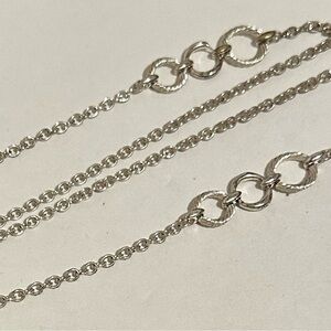 Silver toned chain